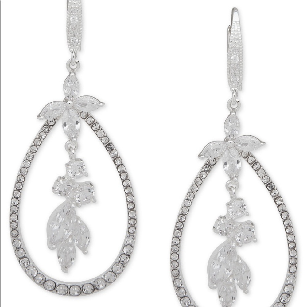 Earring - Picture 3 of 3